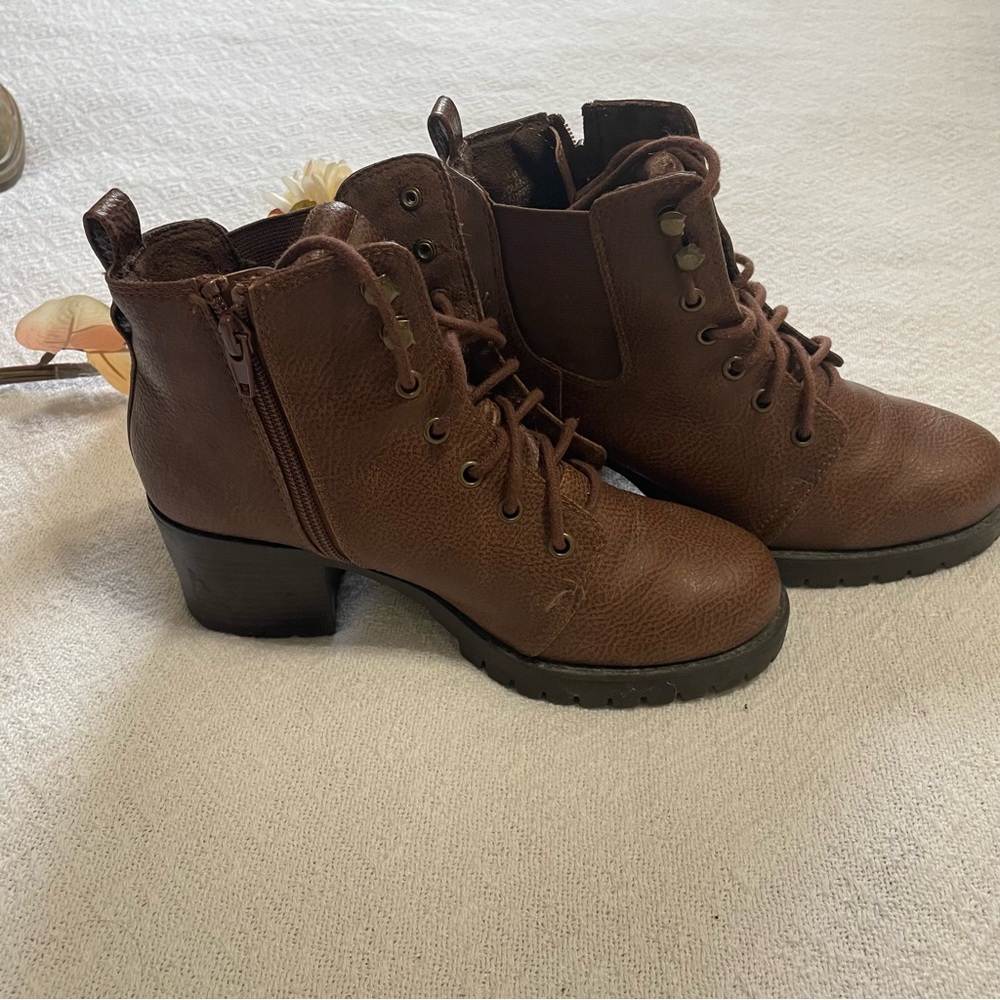 MIA‎ Brown Ankle Boots Size 7 M - Picture 5 of 11